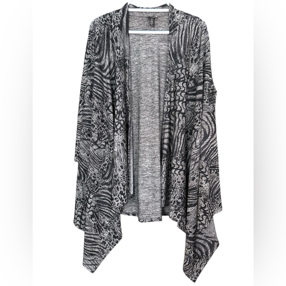 Haani Woman Grey/Black Print Open Cardigan Size 1X